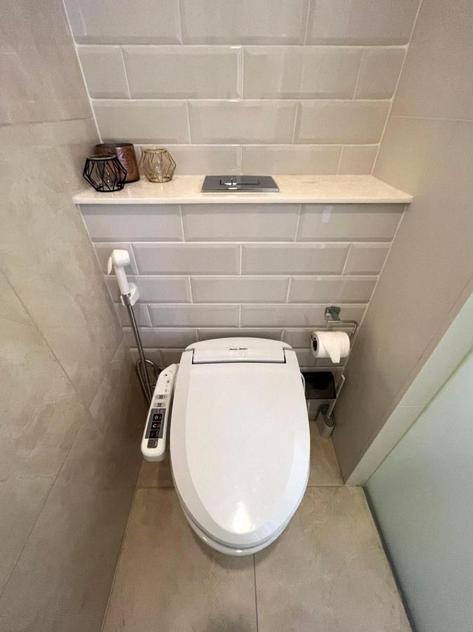 2 Bedroom Luxury Apartment 3 Min Walk From Bts Ekkamai Banguecoque Exterior foto