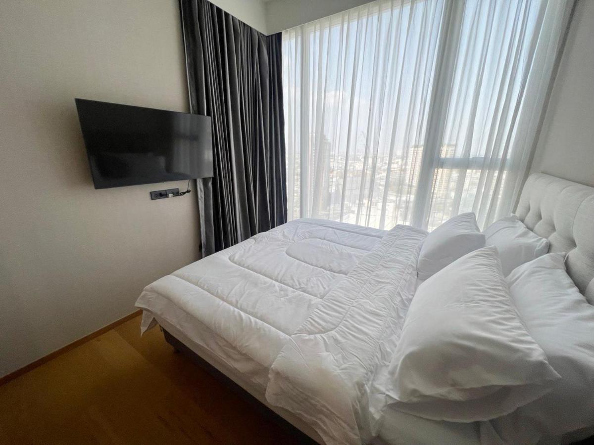 2 Bedroom Luxury Apartment 3 Min Walk From Bts Ekkamai Banguecoque Exterior foto