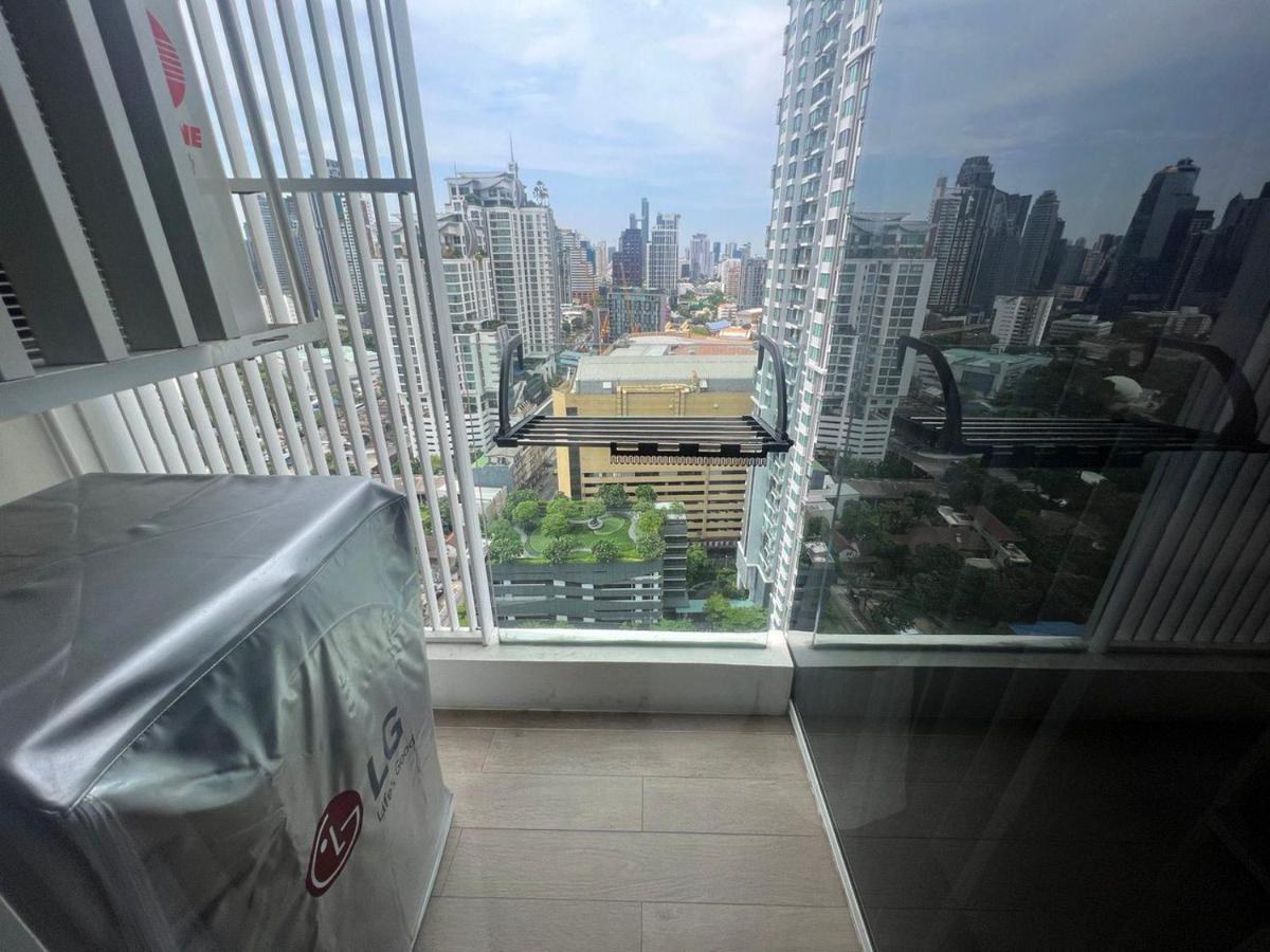 2 Bedroom Luxury Apartment 3 Min Walk From Bts Ekkamai Banguecoque Exterior foto