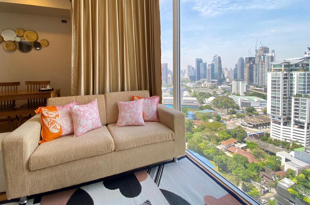 2 Bedroom Luxury Apartment 3 Min Walk From Bts Ekkamai Banguecoque Exterior foto