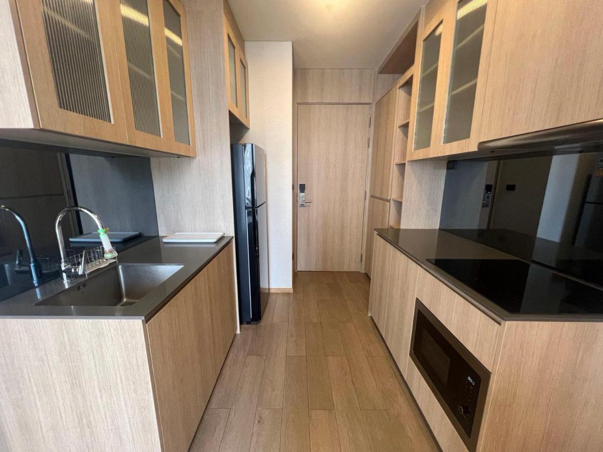 2 Bedroom Luxury Apartment 3 Min Walk From Bts Ekkamai Banguecoque Exterior foto